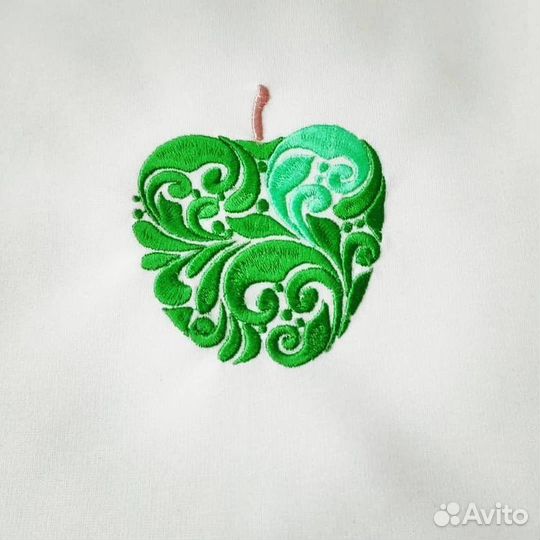 Машинная вышивка на одежде