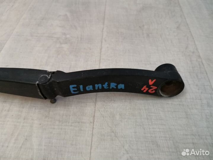 Поводок стеклоочистителя передний левый Hyundai