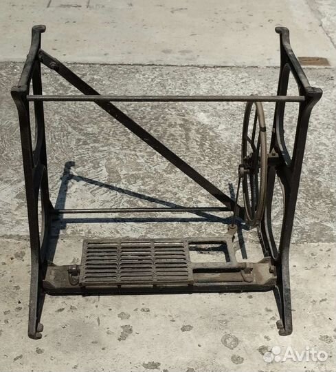 Станина от швейной машинки