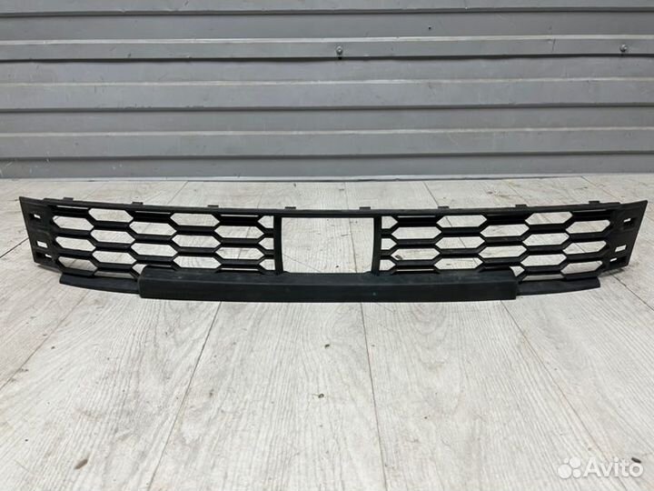 Решетка в бампер Skoda Rapid 2 2020