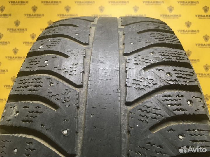 Bridgestone Ice Cruiser 7000 235/60 R17 106T