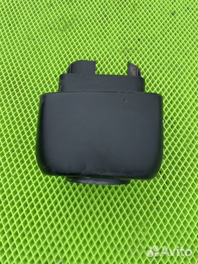 Кожух пластик подрулевой мазда 626 GE