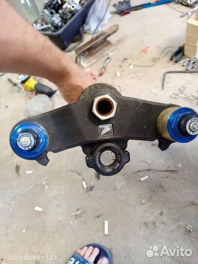 Траверса для мотоцикла