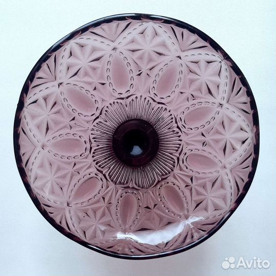 Старинная ваза для фруктов, Цветное стекло