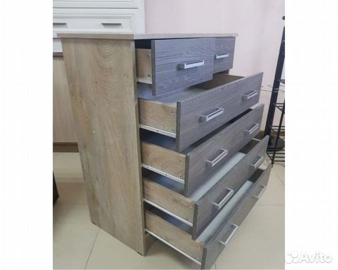 Комод с ящиками