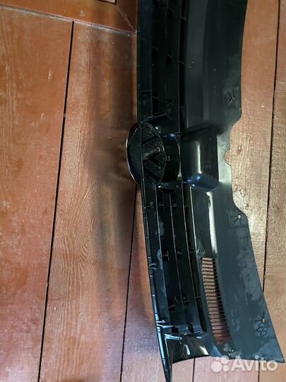 Решётка радиатора vw caravelle t5