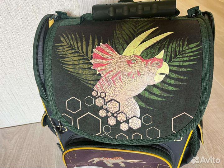 Школьный рюкзак