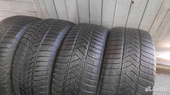 Pirelli Winter Sottozero 3 245/40 R19 98V