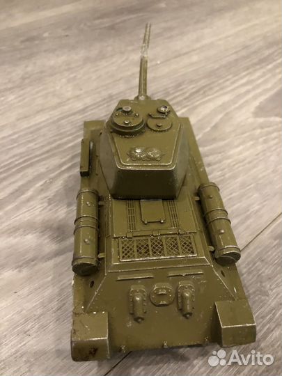 Модель Танк Т-34 металл СССР
