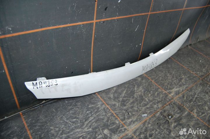 Молдинг решетки радиатора - Renault Sandero 1