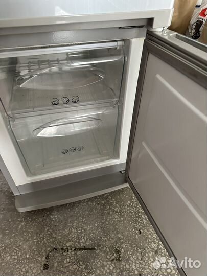 Холодильник hansa