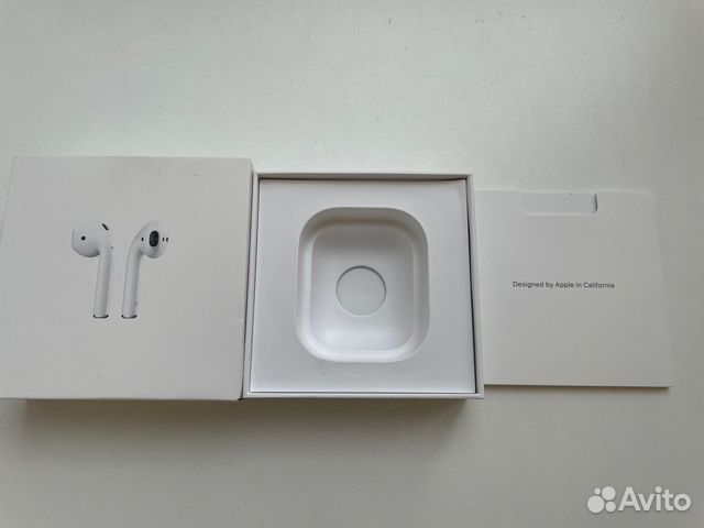 Коробка на Airpods