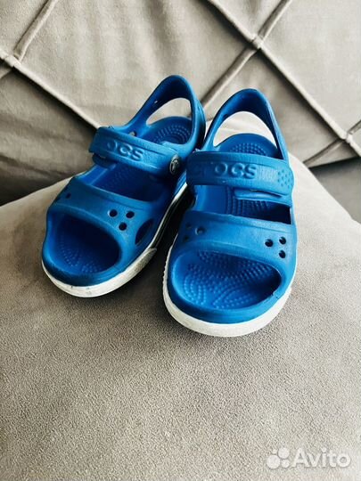 Сандалии crocs c7