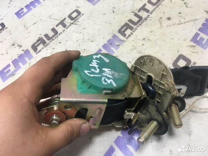 Ремень безопасности задний центр. Хендай Гетц