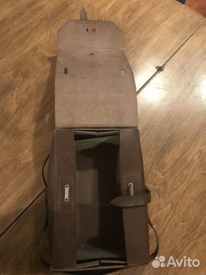 Кожаный чехол-коробка советского времени