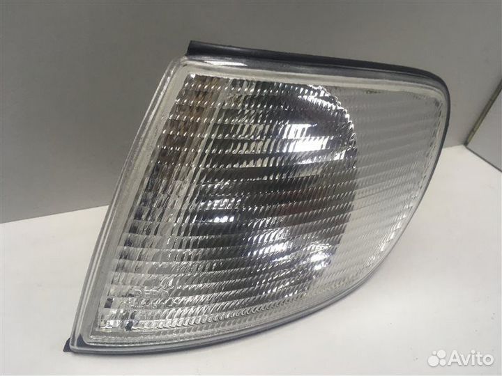 Поворотник левый Audi A6 C4 1994-1997 101M