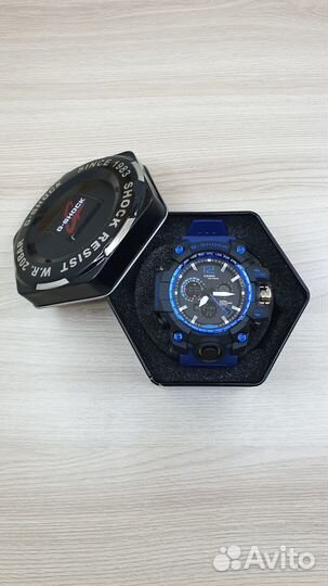 Часы наручные кварцевые