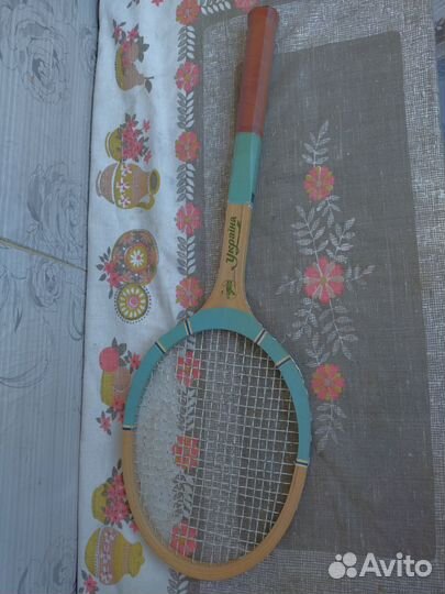 Теннисная ракетка для большого тенниса