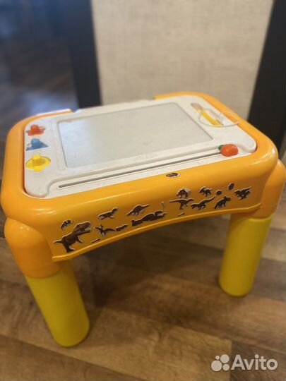 Развивающий столик жирафики
