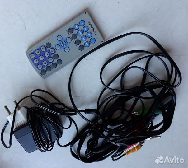 Портативный DVD плеер 7