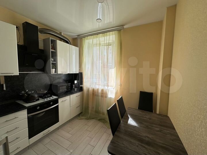 2-к. квартира, 61,8 м², 1/3 эт.