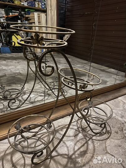 Подставка под цветы, кованые