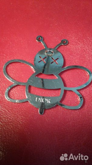 Подвеска Пчелa Dior