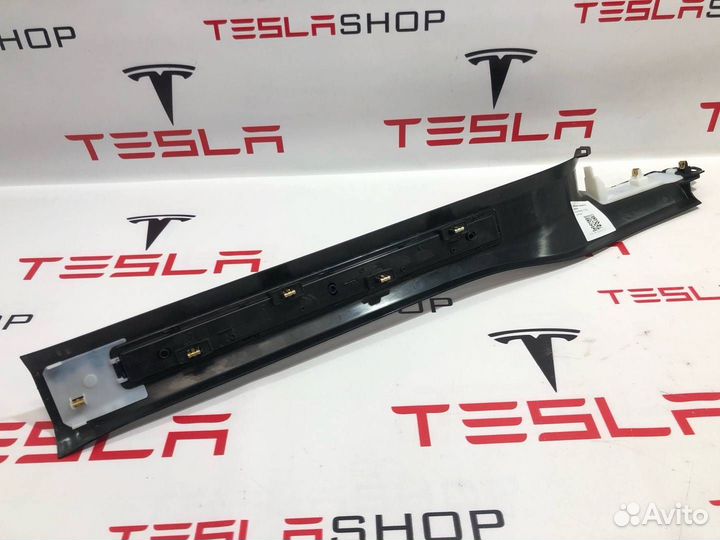 Накладка дверного порога Tesla Model X 2019