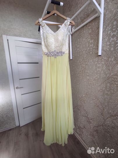Вечернее платье