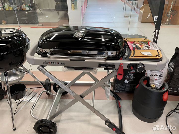 Гриль газовый Weber Traveler, черный