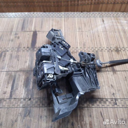 Замок боковой двери задний правый Ford Focus 2