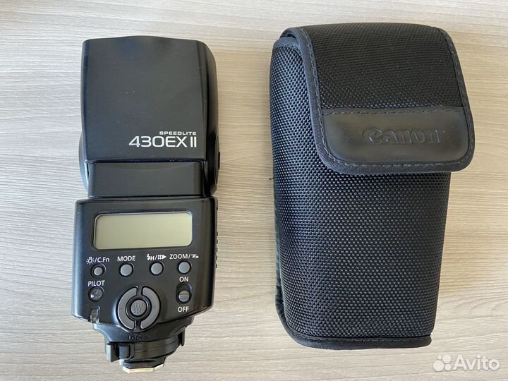 Вспышка Canon Speedlite 430EX II