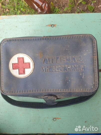 Аптечка советских времён, без жгута