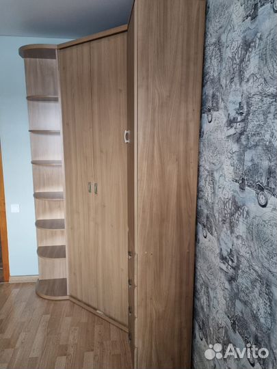 Угловой шкаф