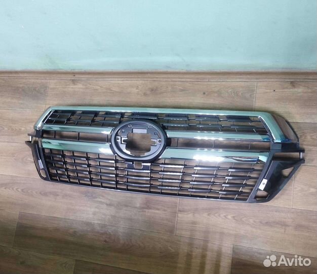 Решетка радиатора Land cruiser 200 Executive loung