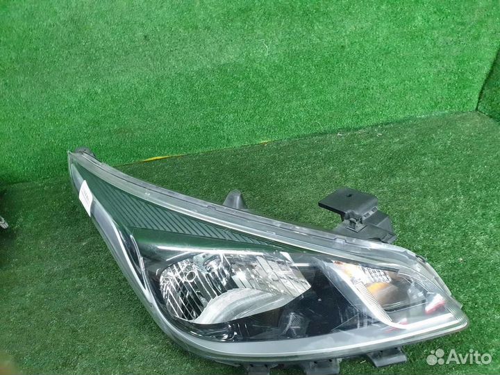 Фара правая Kia Rio