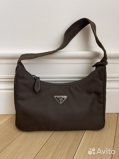 Сумка Prada re edition 2000 коричневая