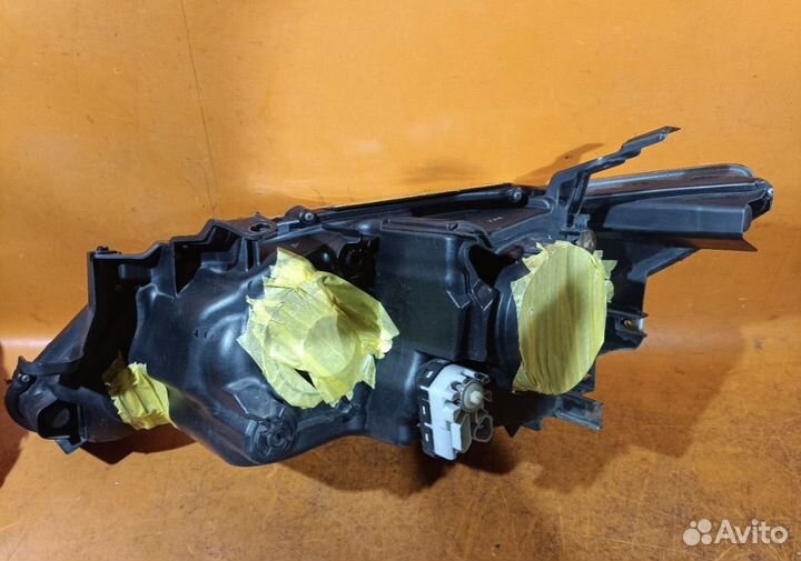 Фара правая оригинал toyota camry v50 2012 год