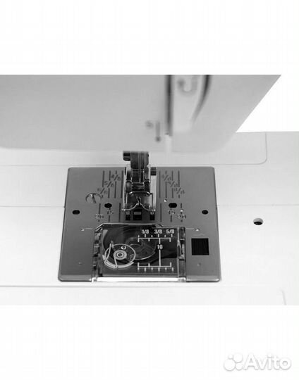 Швейная машина Janome Clio 325