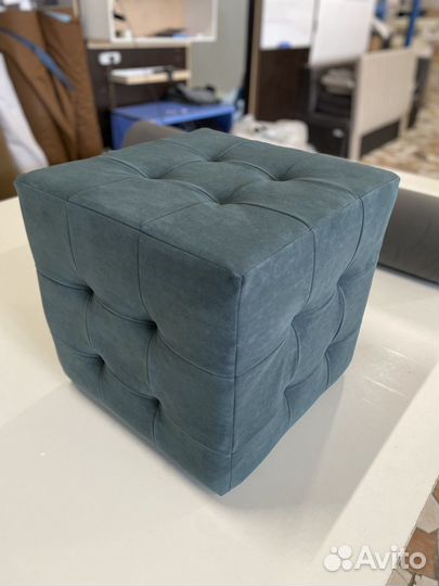 Пуфик в прихожую новый