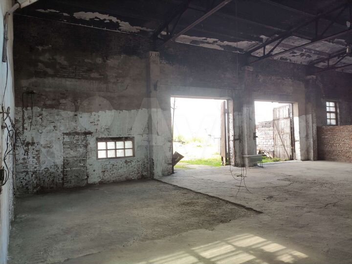 Гараж, > 30 м²