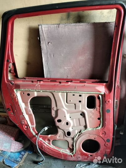 Дверь Nissan Note E 11