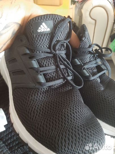 Кроссовки adidas 45
