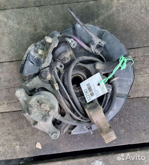 Ступица передняя левая 4WD