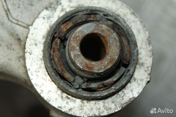 Кулак задний правый (цапфа) Suzuki Kizashi 2WD