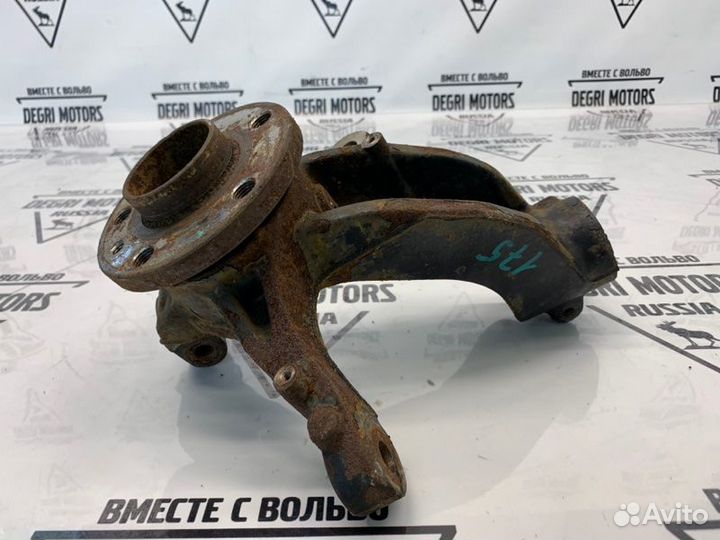Кулак поворотный левый Volvo XC60 XC70 (2008-2017)