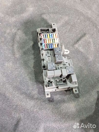 Блок предохранителей Volvo s80
