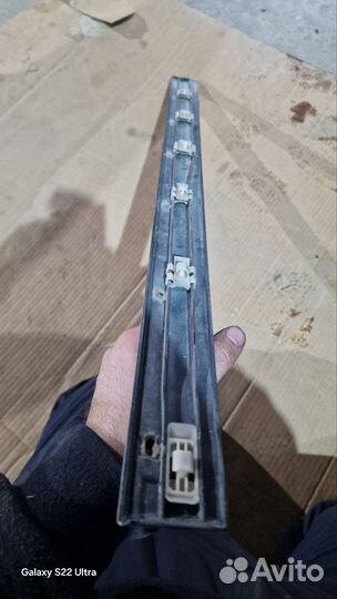 Молдинг правой передней двери w203