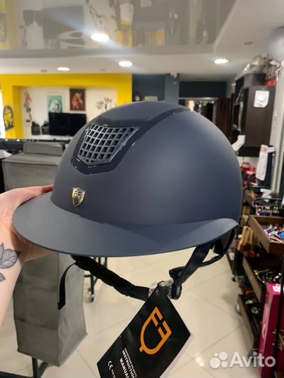 Шлем для верховой езды Equestro