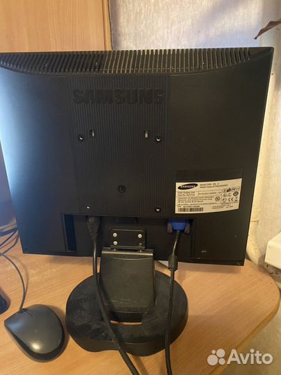 Монитор Samsung SuncMaster 720N 17 дюймов